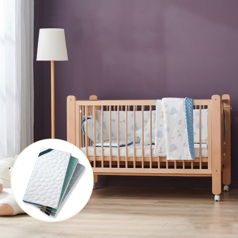 Solid Wood Adjustable Height Crib Home Bedroom Crib with Casters