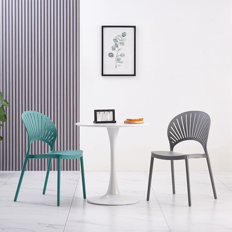 Scandinavian Milk Tea Shop Stacking Side Chair Matte Finish Plastic Dining Chair