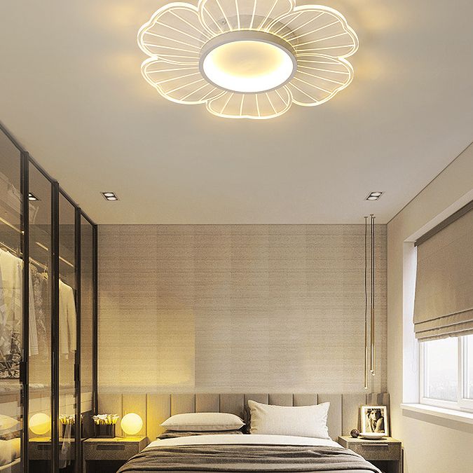 Transparent Stripe Flush Ceiling Light Acrylic LED Flower Ceiling Light Fixture for Bedroom