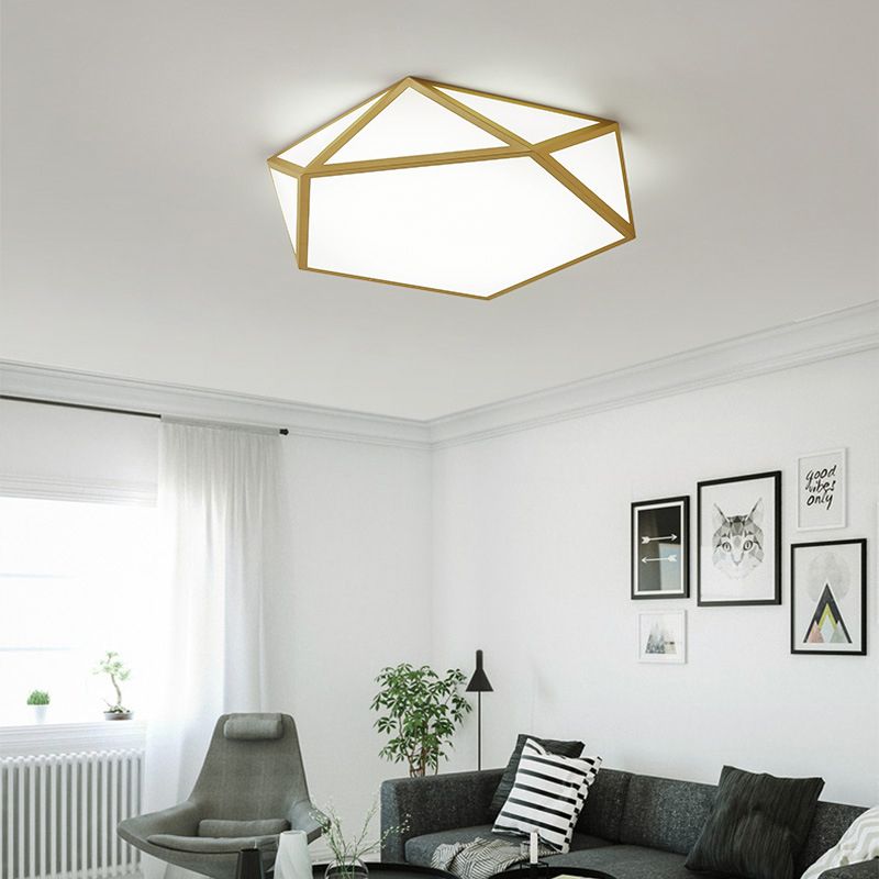 16.5 "/20.5" Breite Gold Pentagon Deckenleuchte Nordic LED Acryl Flush Mount Lampe für Schlafzimmer