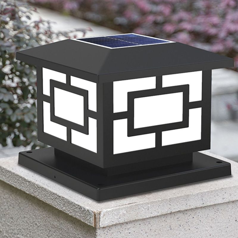 Modern Simple Plastic Outdoor Light Cube Shape Solar Energy Pillar Lamp for Courtyard