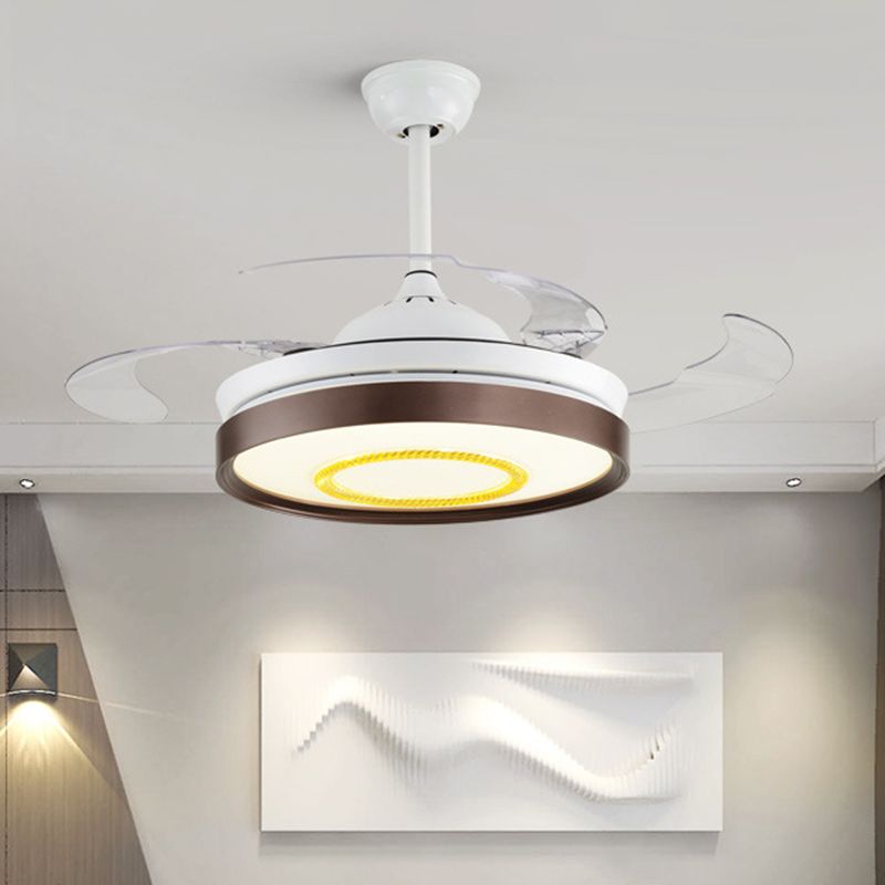 Bruin/wit/gouden ronde semi -spoelige Noordse stijl 42,5 "W LED Acrylhangende ventilatorverlichting met 4 messen