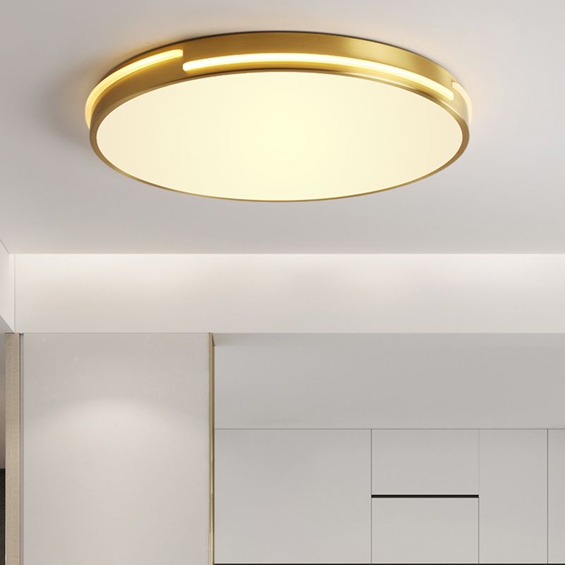 Metal Round Shade Flush Ceiling Light Modern Style 1 Light Flush Mount Fixture in Brass