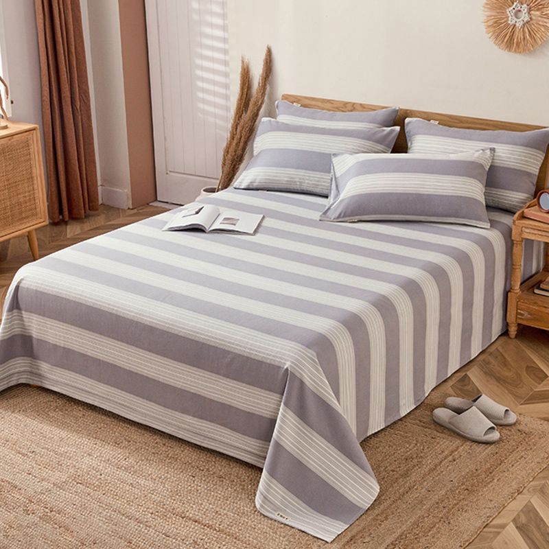 Trendy 100 Cotton Bed Sheet Striped Pattern Non-Pilling Fade Resistant Bed Sheet