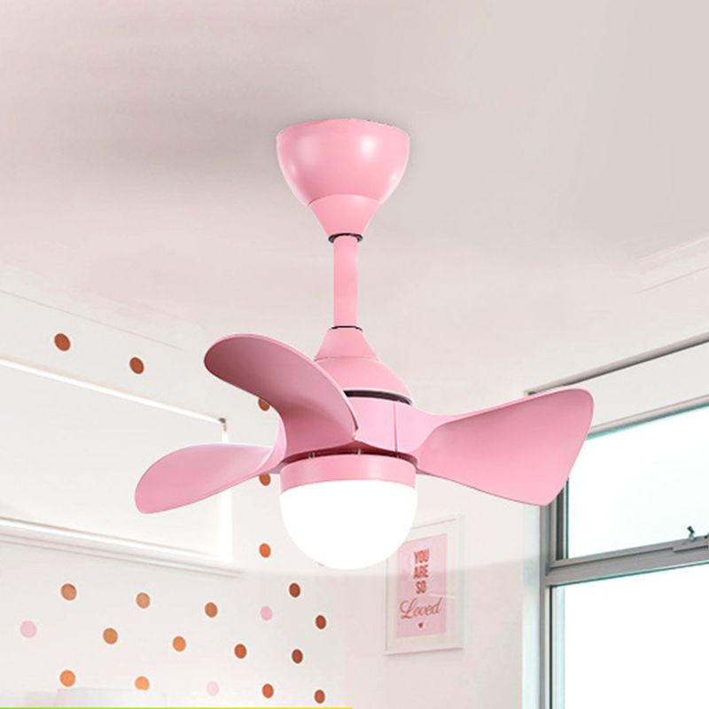 23.5 "W Half-bol schaduw LED ventilatorlamp Macaron Acryl Kinderen Slaapkamer Semi-flush plafondlicht met 3 messen in roze/blauw