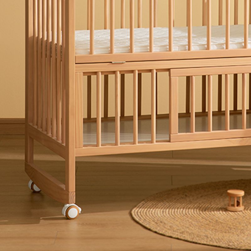 Contemporary Natural Baby Crib in Pine Wood 2-in-1 Convertible Crib