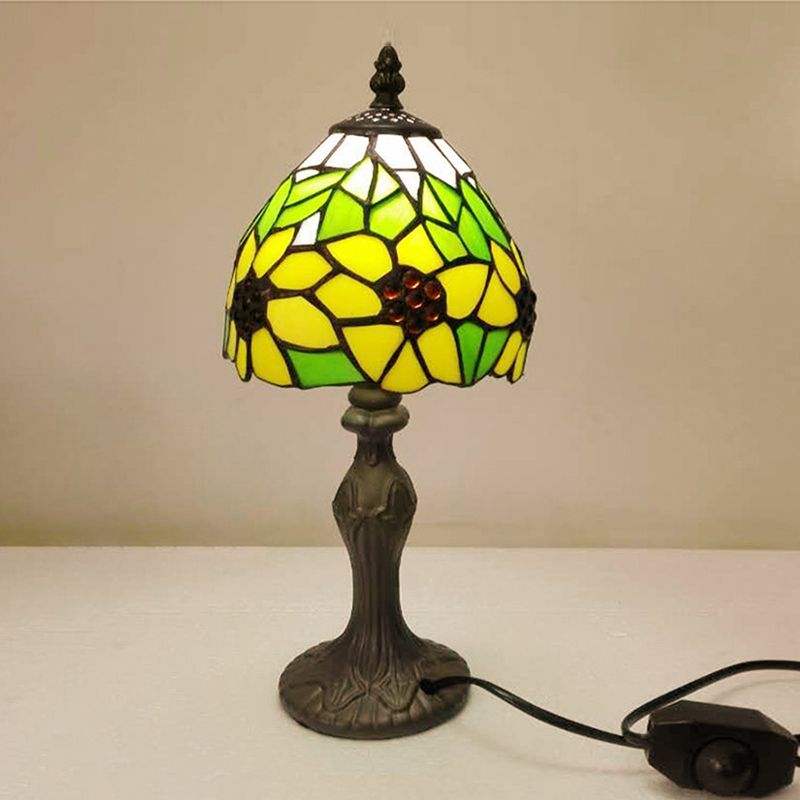 Stained Glass Sunflower Desk Light 1 Head Tiffany Rustic Study Light in Yellow for Child Bedroom