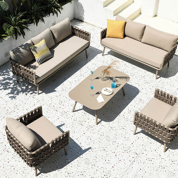 Minimalistic Metal Outdoor Patio Fade Resistant Sofa Patio Sofa with Cushions