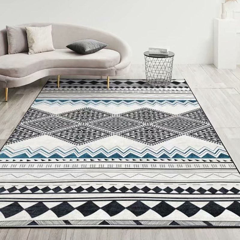 Boho Tribal Totem Rug Classic Polyester Carpet Stain Resistant Indoor Rug for Home Decoration