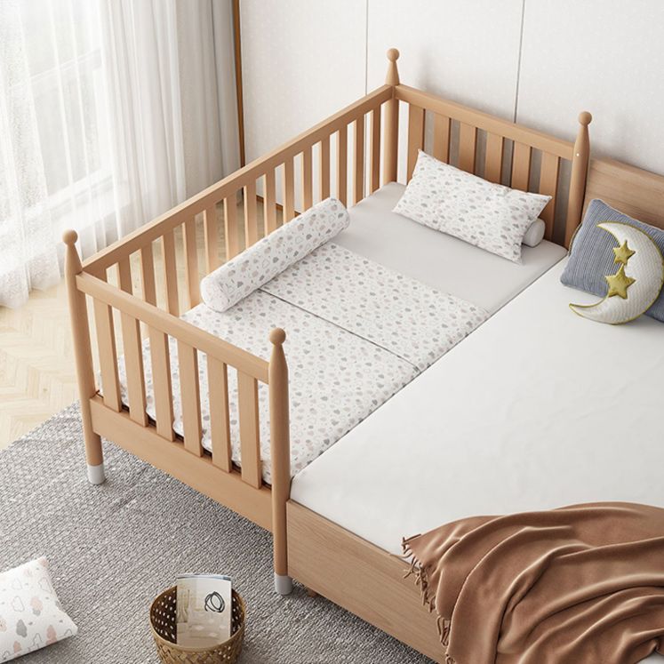 Modern Solid Wood Crib in Natural Nursery Bed with Guardrail