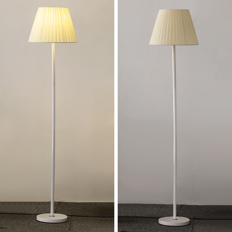 Floor Light Simplicity Style Fabric Shaded Floor Lamp for Living Room