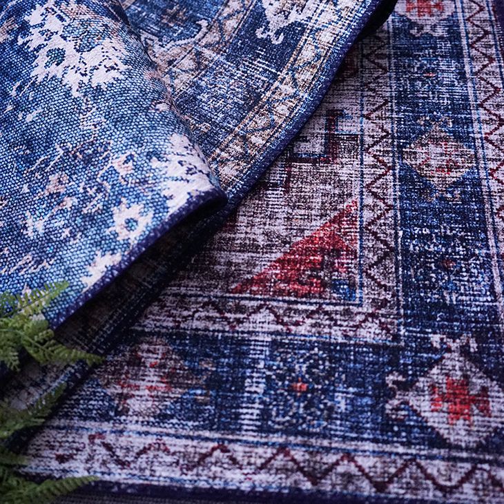 Blue Tone Distressed Area Carpet Polyester Floral Printed Indoor Rug Anti-Slip Backing Carpet for Living Room