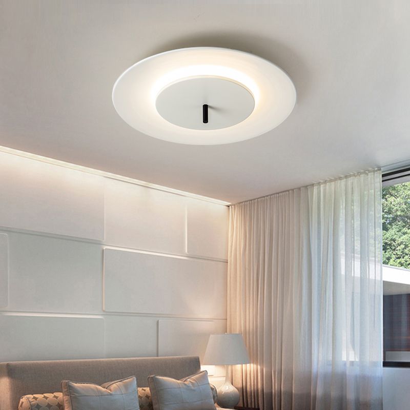 Nordic Round Ceiling Light Metal LED Flush Mount Lighting Fixture for Bedroom