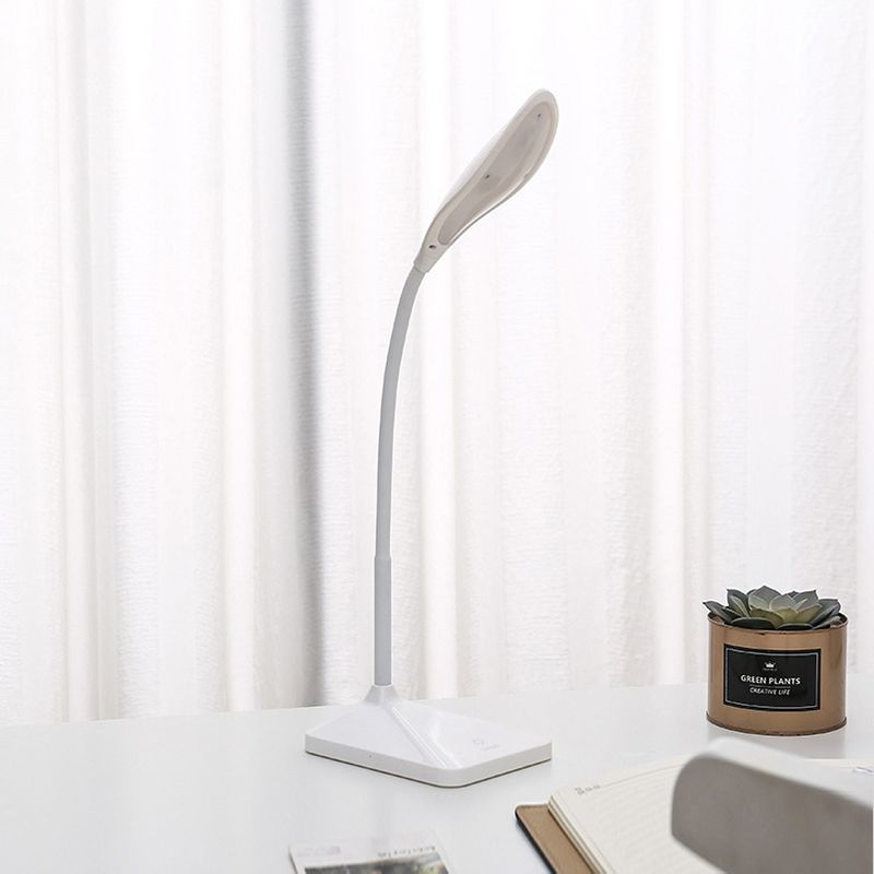 Einfache Entwurfsstudie LED -Schreibtisch Lampe Touch Control wiederaufladbares Bett Lesen Sie Licht in Blau/Rosa/Weiß