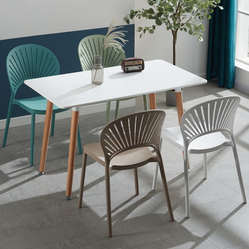 Scandinavian Matte Finish Plastic Dining Chair Home Stacking Side Chair