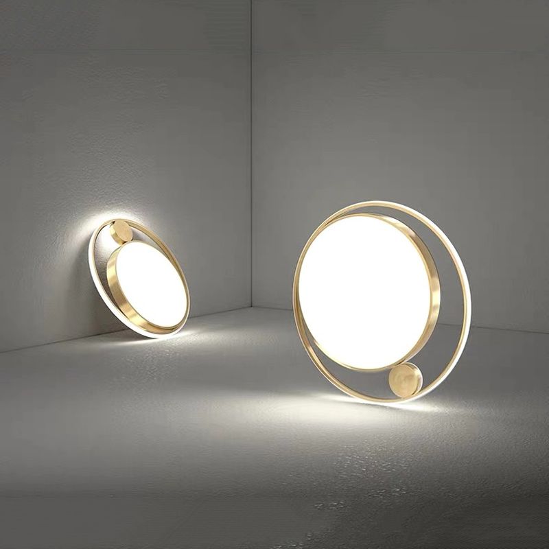 Round Shape Flush Mount Lamp Modern Metal 2-Light Flush Lights in Gold