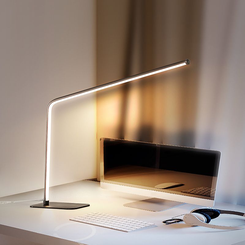 Nordic Style LED Table Lamp Modern Style Desk Lamp for Study Bedroom