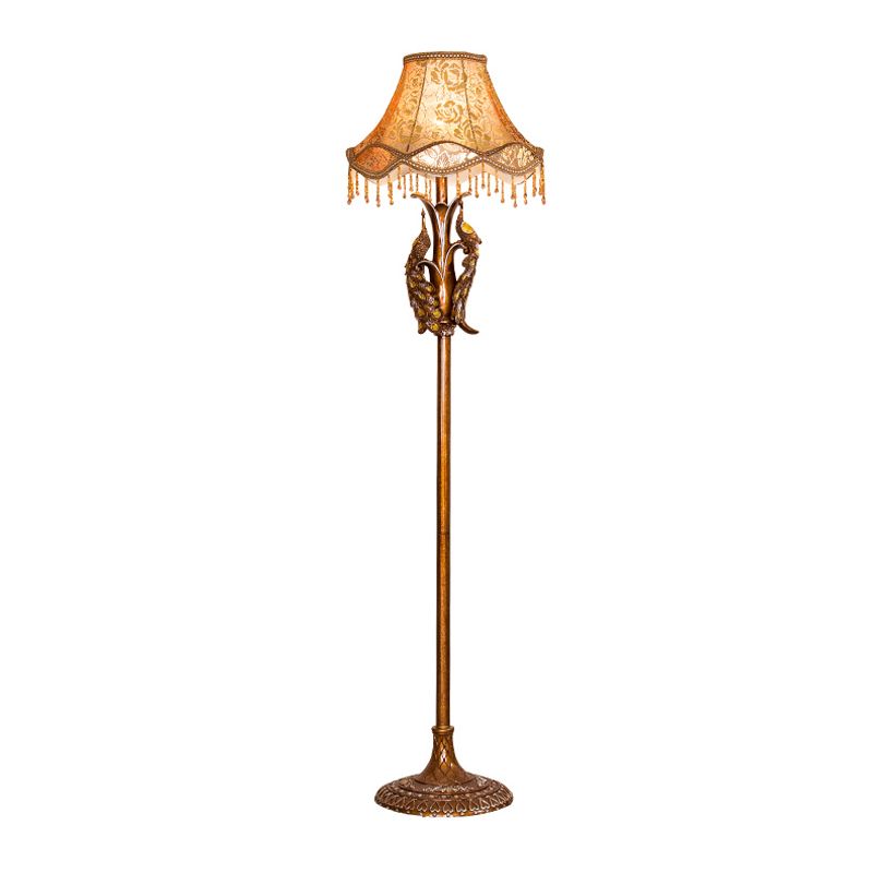 1 Bulb Standing Light Traditional Sitting Room Floor Lamp with Scalloped Fabric Shade in Gold