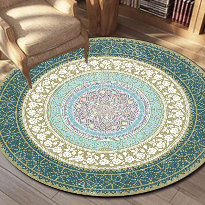 Round Ethnic Pattern Rug Polyester Antique Indoor Carpet Stain Resistant Area Rug for Living Room