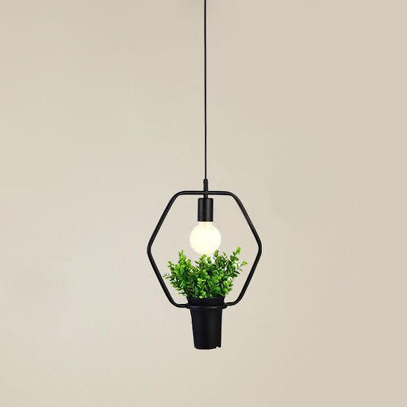 Luce a sospensione Black Metal Hanging Light Black Metal Hilfture Black Metal Hilfture Black Metal Hanging.