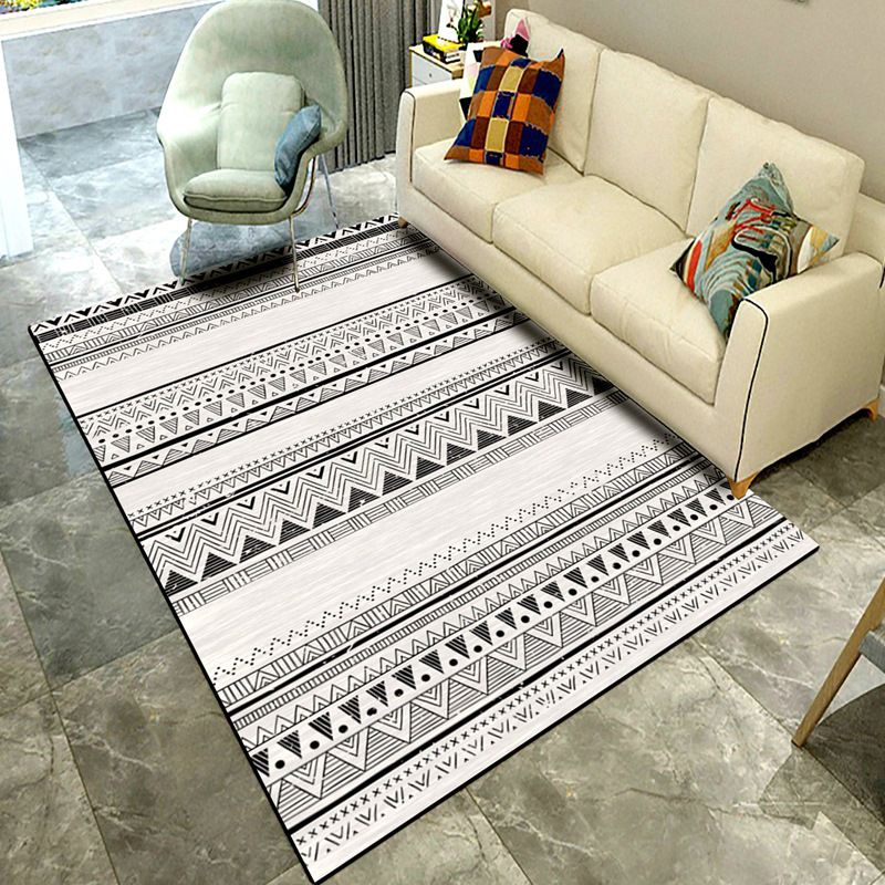 Multi-Colored Room Rug Western Geometric Pattern Area Rug Polypropylene Anti-Slip Backing Pet Friendly Washable Carpet