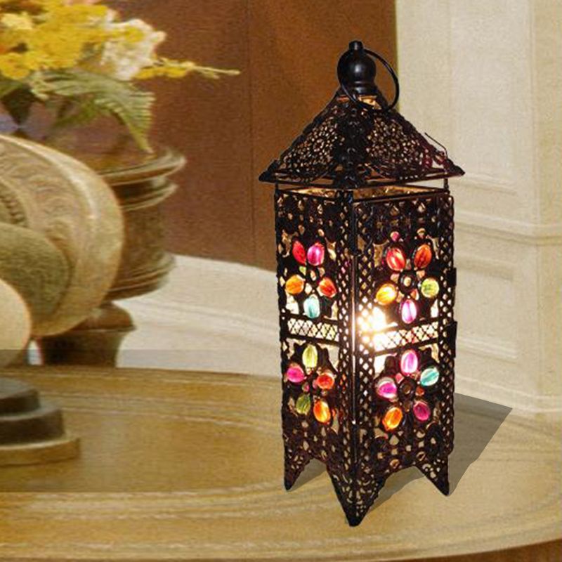 Bohemian Lantern Night Night Table Lampe 1 Bulbe Metal Night-tands Éclairage en violet / rouge pour le salon