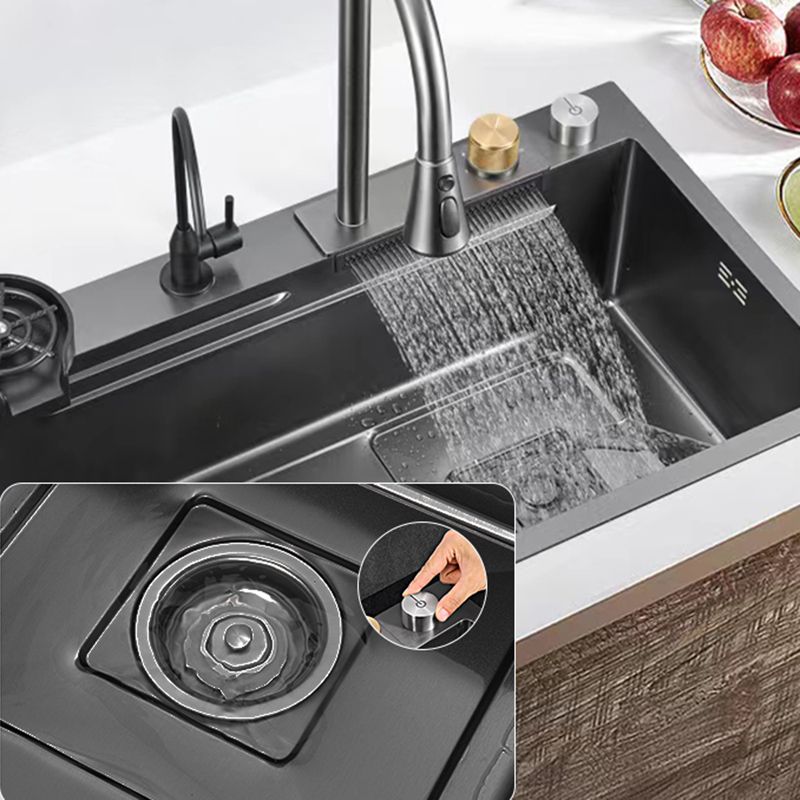 Classic Style Kitchen Sink Corrosion Resistant 5 Holes Kitchen Sink with Drain Assembly