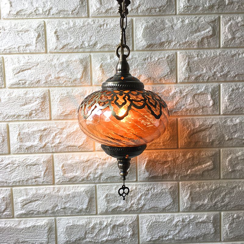 Globe suspendu lamp