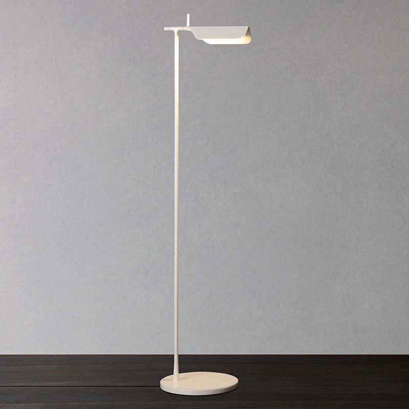 Minimalist Right Angle Floor Lighting Metallic LED Bedroom Standing Floor Lamp in White/Black