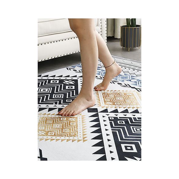 Classic Tribal Pattern Indoor Rug Retro Native American Carpet Polyester Non-Slip Backing Rug for Living Room