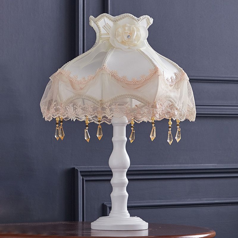 Flower/Lace Fabric Nightstand Light European 1-Head White Night Table Lighting with Draping for Living Room