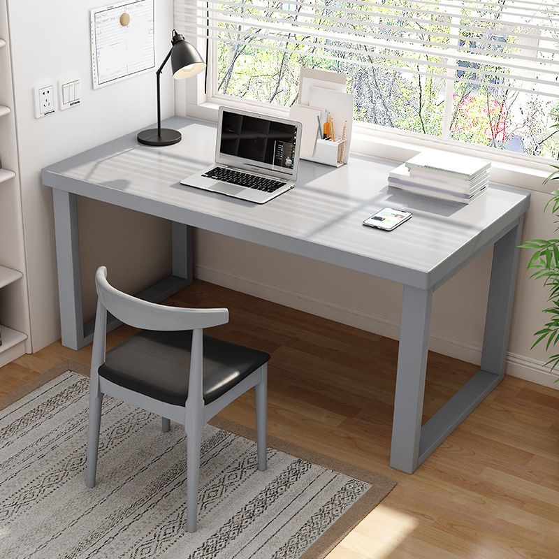 Contemporary Writing Desk in Rubber Wood with Rectangle Top Desk