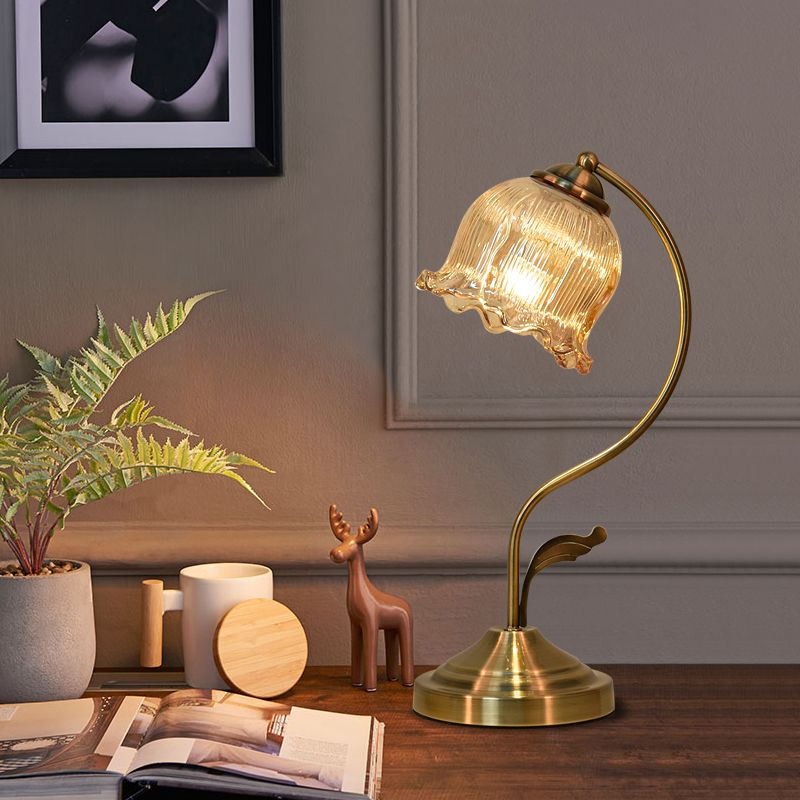 1 Light Modernismus Nachttischlampen Metall Nachttischlampe für Schlafzimmer in Gold