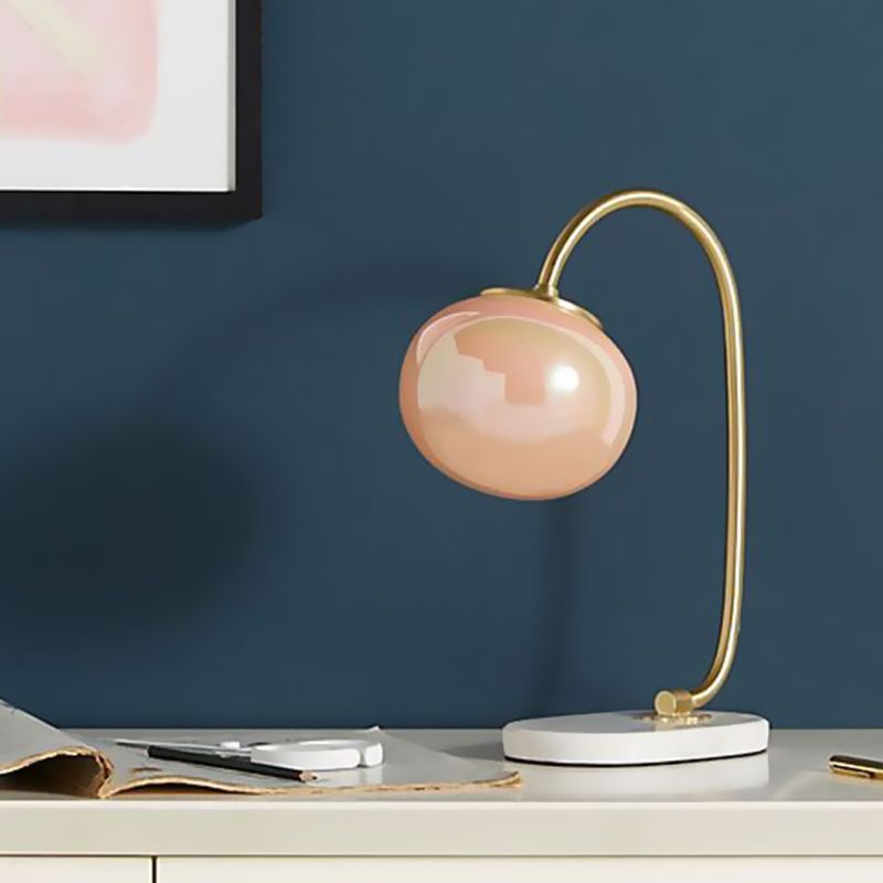 Gold Global Read Book Light Nordic Style 1-Head Pink Glass Night Table Lamp with Metal Gooseneck Arm