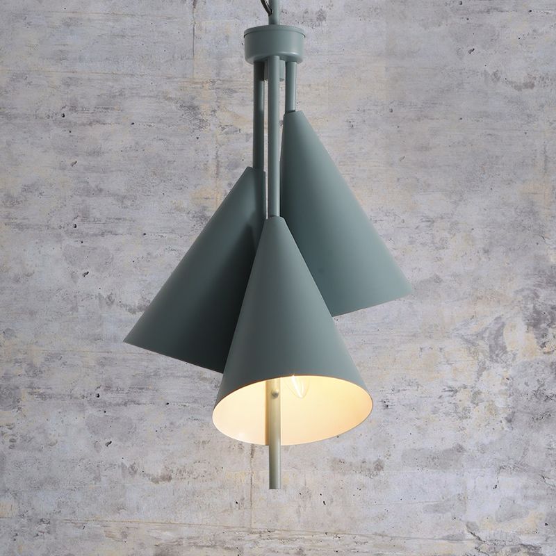 Pendre lustre de style macaron Light Conical Hanging Light avec de l'ombre en métal pour le restaurant