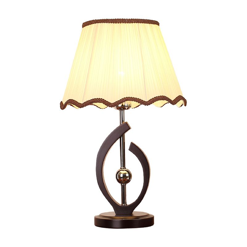 Single Bulb Nightstand Lamp Traditional Scalloped Edge Taper Pleated Fabric Table Light in Beige with Curved Line Base