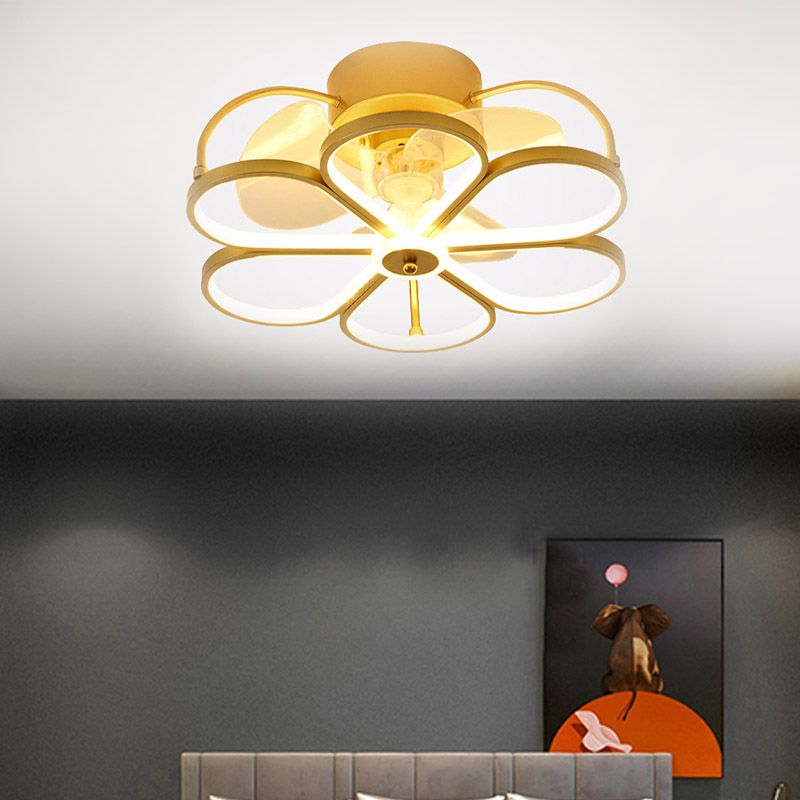 Cartoon LED Flush Mount Fans Lampe Geométrique Semi Flush Plafond Lightture avec ombre en métal