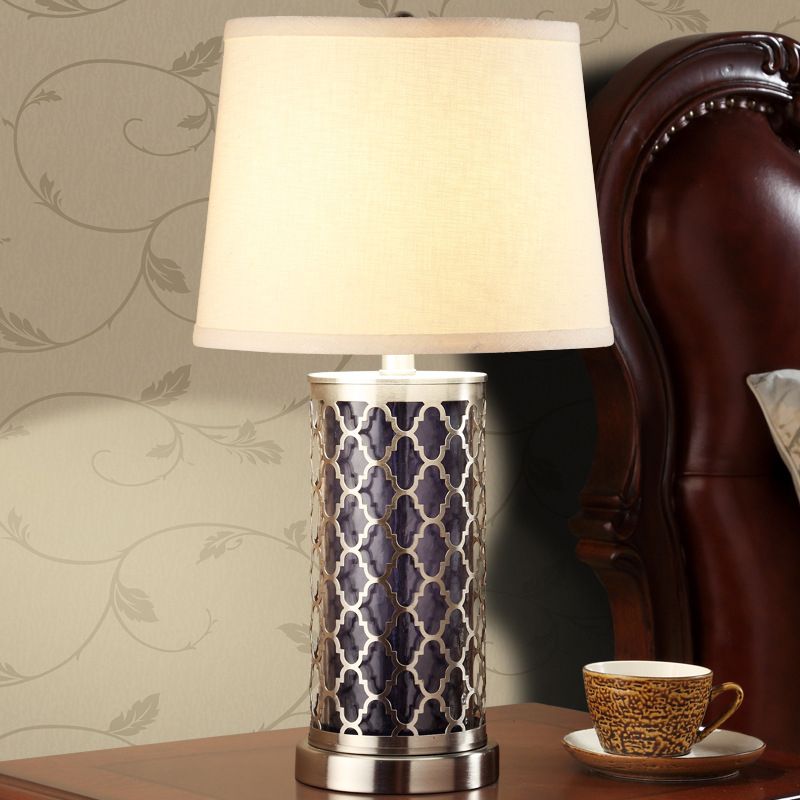 Metal Nickel Finish Table Lamp Cylindrical Quatrefoil Cage 1-Light Rural Nightstand Light with Fabric Lampshade