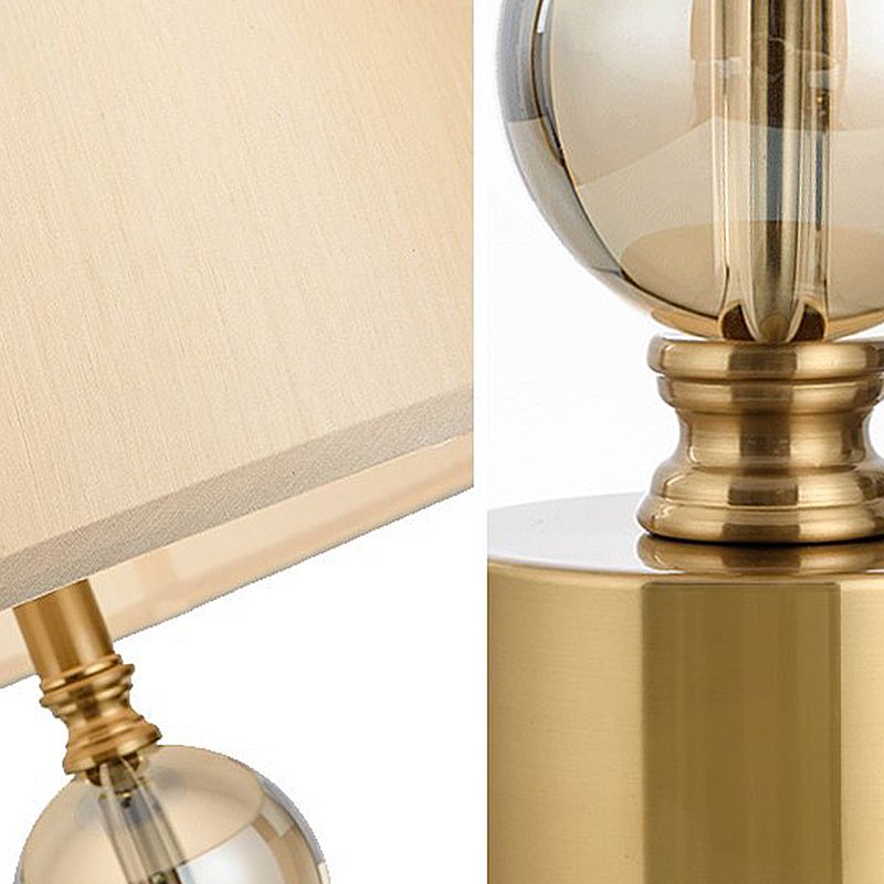 1 Head Night Lamp Classic Bedroom Crystal Nightstand Light with Round Fabric Shade in Brass