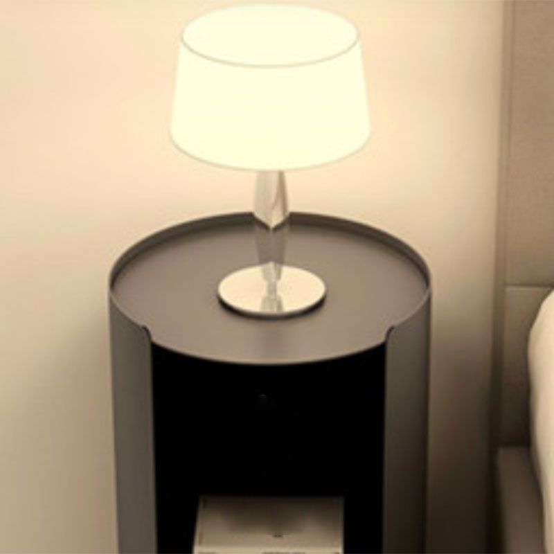 Contemporary Open Storage Bedside Cabinet Metal Accent Table Nightstand with Shelves