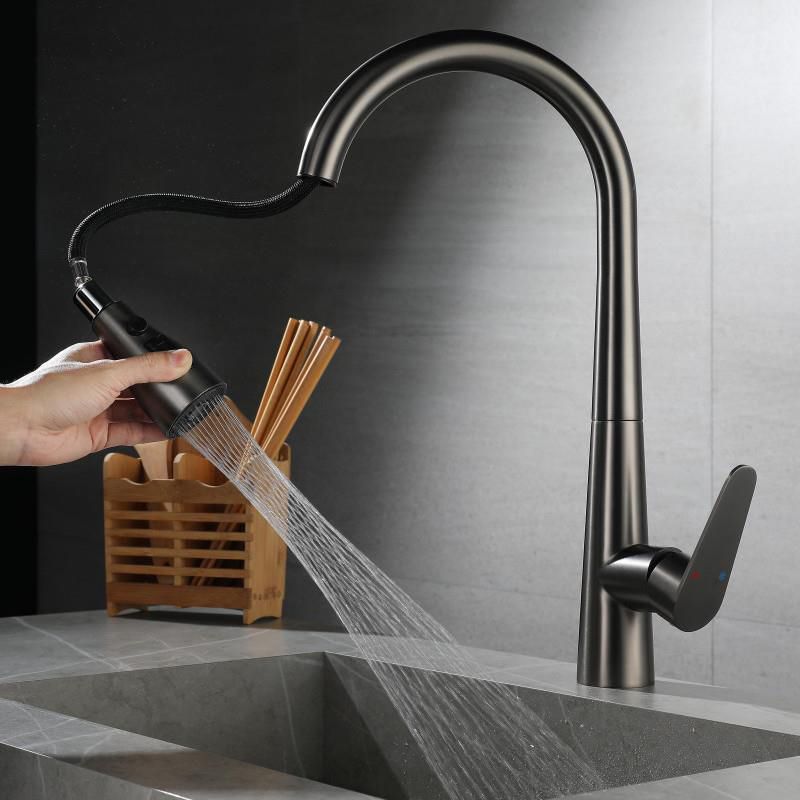 Contemporary Pull Down Kitchen Faucet Single Handle Faucet with Pull Out Sprayer