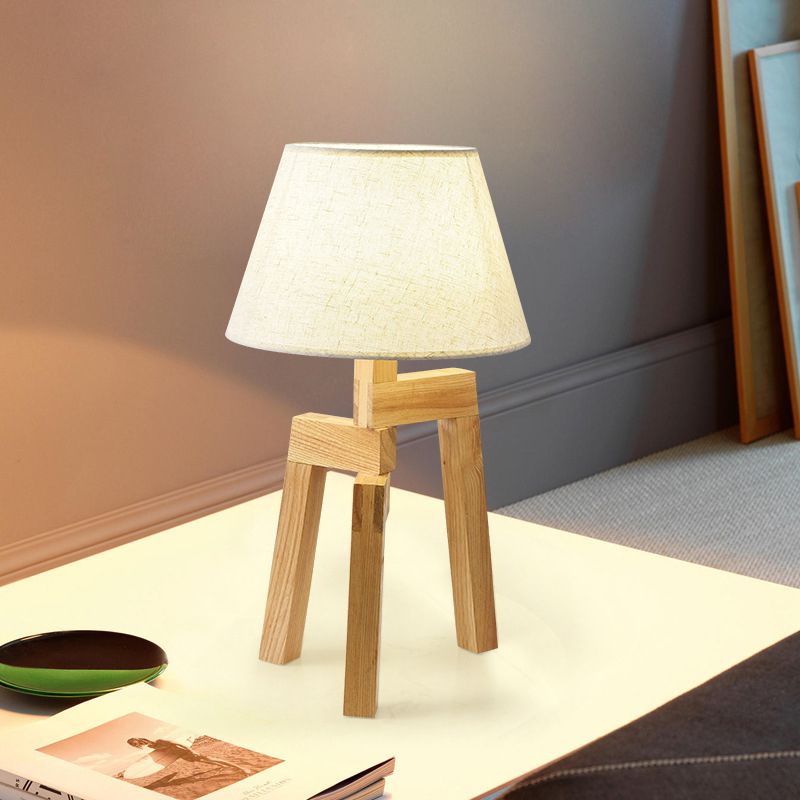 Wide Flare Reading Light Modern Fabric 1 Bulb Nightstand Lamp in White for Living Room