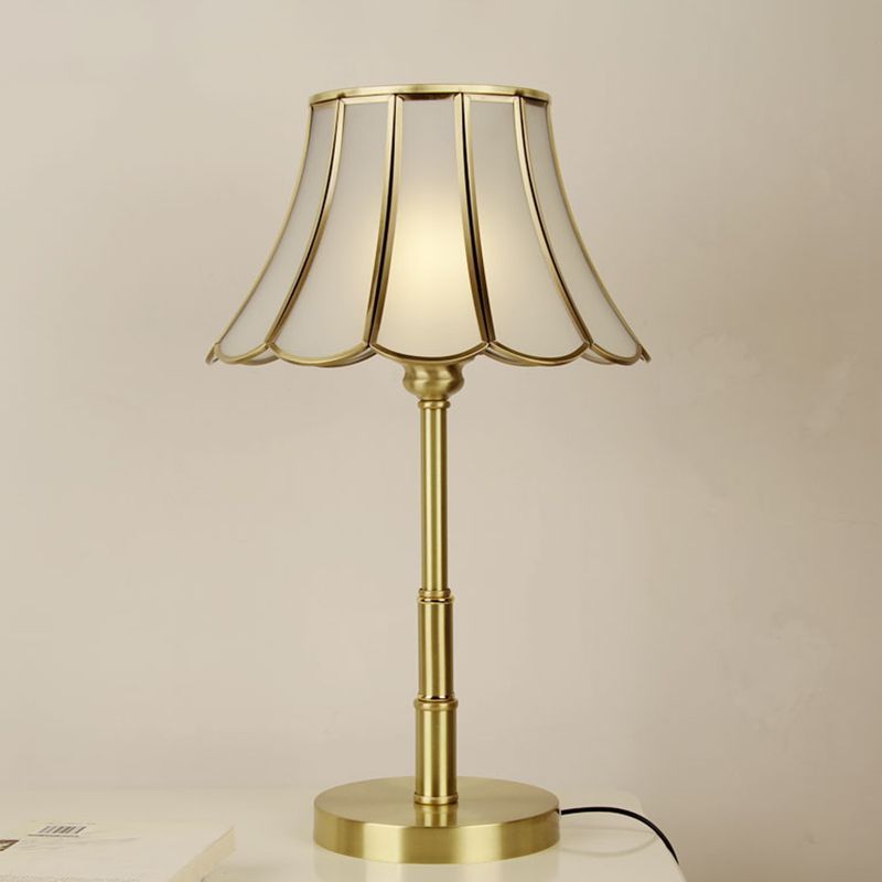 Scalloped Bedside Desk Lamp Vintage White Glass 1-Bulb Brass Reading Book Lighting