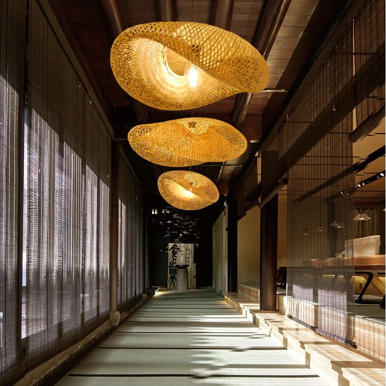 Bamboo Hat-Shaped Pendant Lighting Fixture Asia Style Ceiling Pendant Light in Beige