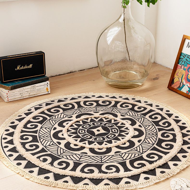 Creative Graphic Design Rug Aesthetic Round Carpet with Fringe Cotton Blend Rug for Home Decor