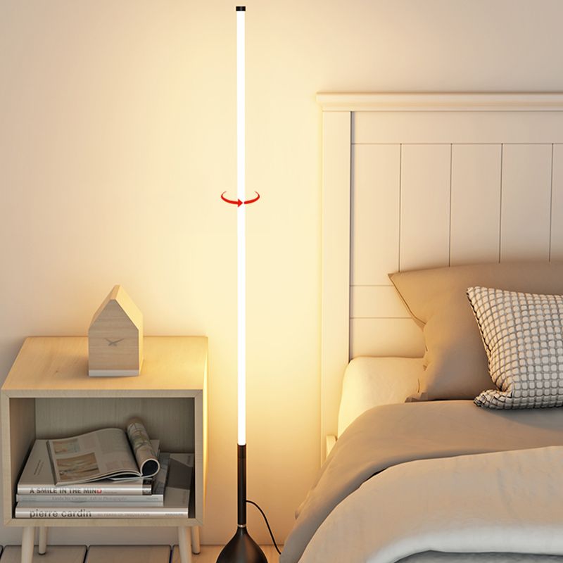 Lampada da pavimento a forma lineare in stile moderno in metallo lampada da pavimento singolo