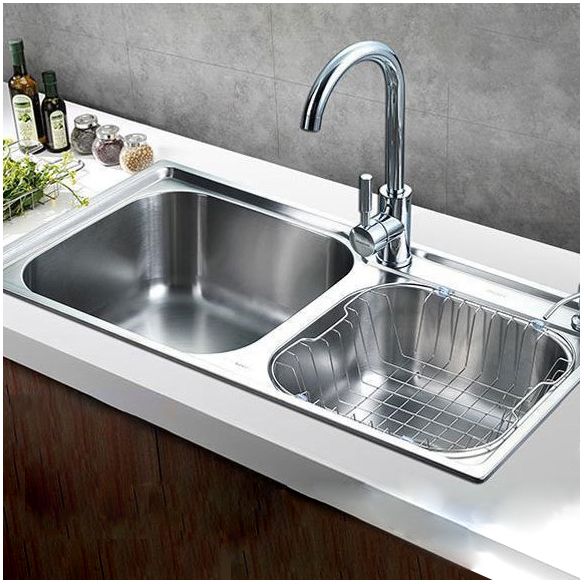 Modern Stainless Steel Kitchen Sink Double Sink Kitchen Sink with Basket Strainer