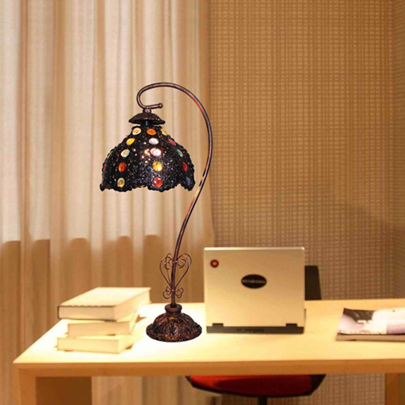 Bohemian Scalloped Night Lighting 1 Head Metal Nightstand Lamp in Black for Study Room