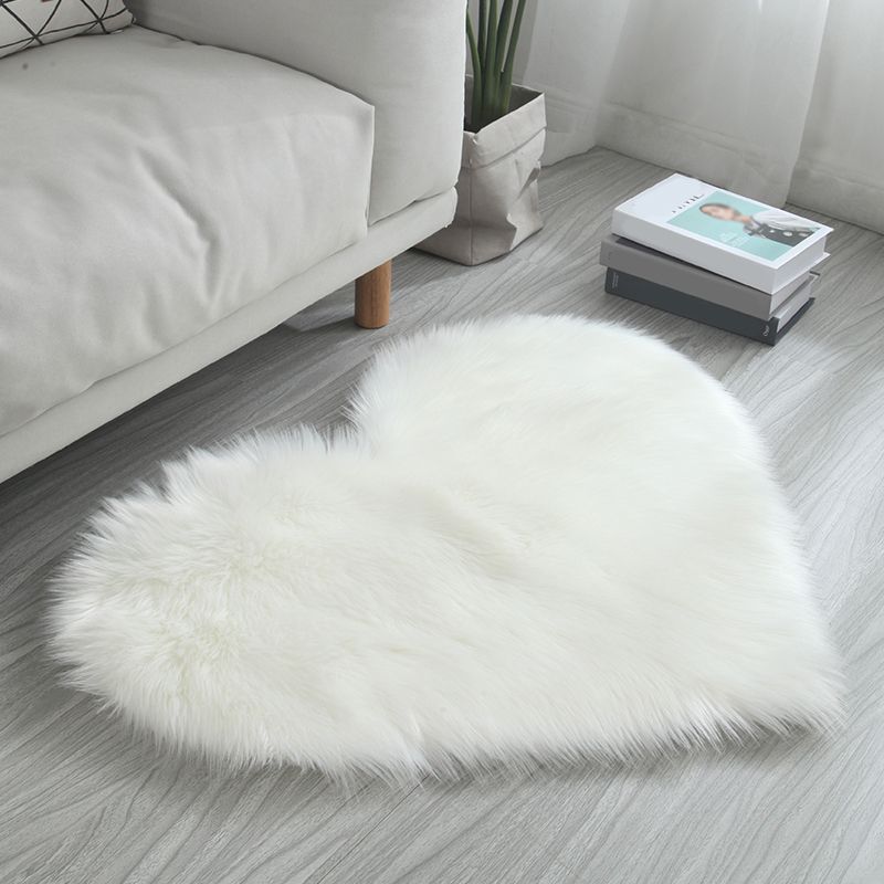 Tapis de couleur unie en forme de coeur Coup de couleur Simple Multipliée Tapis moelleux moelleux pour animaux de compagnie Fluffy pour chambre à coucher pour chambre à coucher