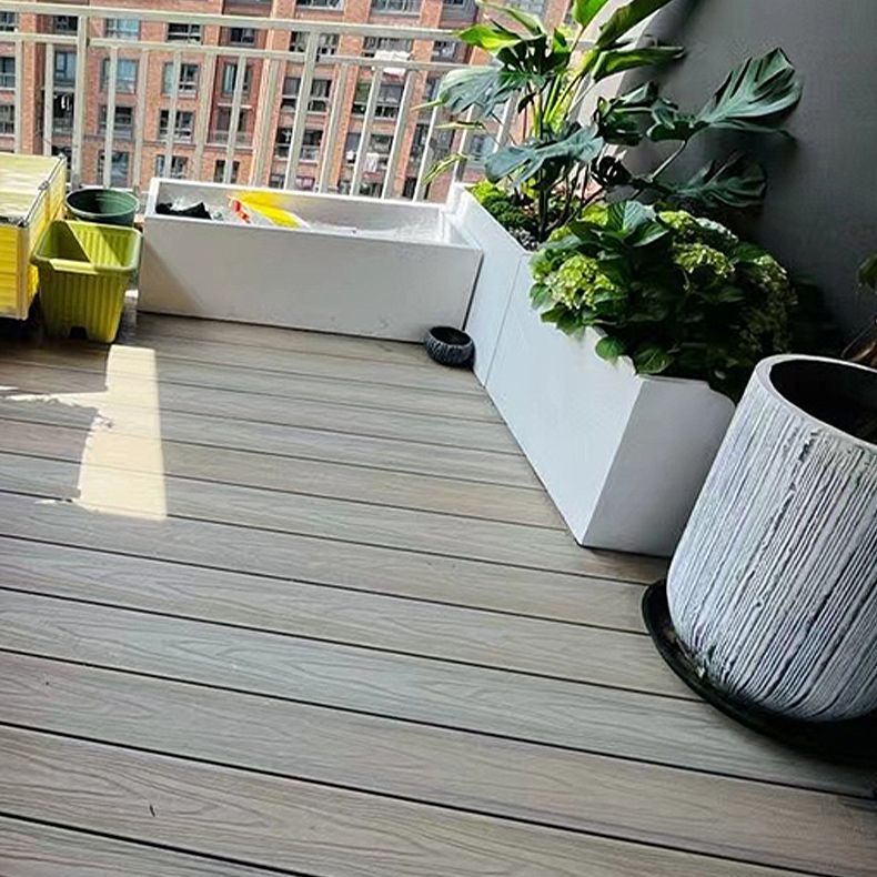 Brown Wood Self Adhesive Wood Floor Planks Reclaimed Wooden Planks for Patio